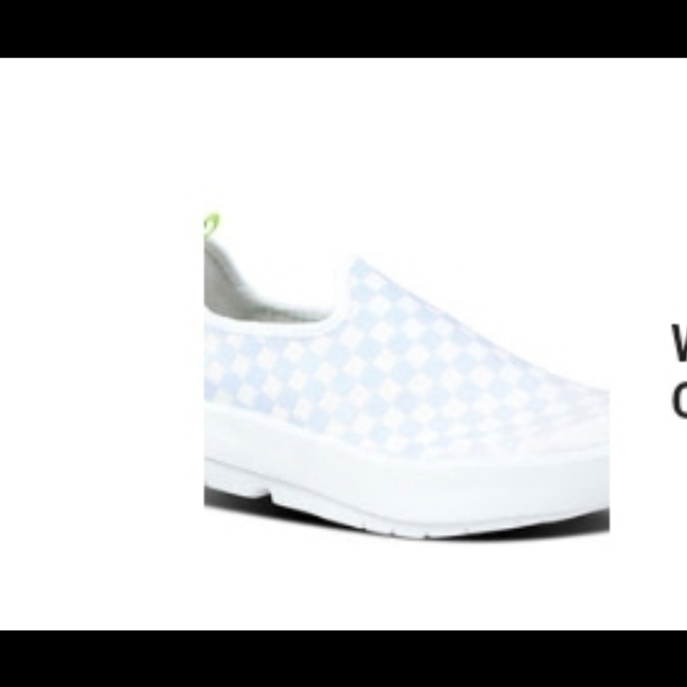 NWT OOMG EEZEE low shoe